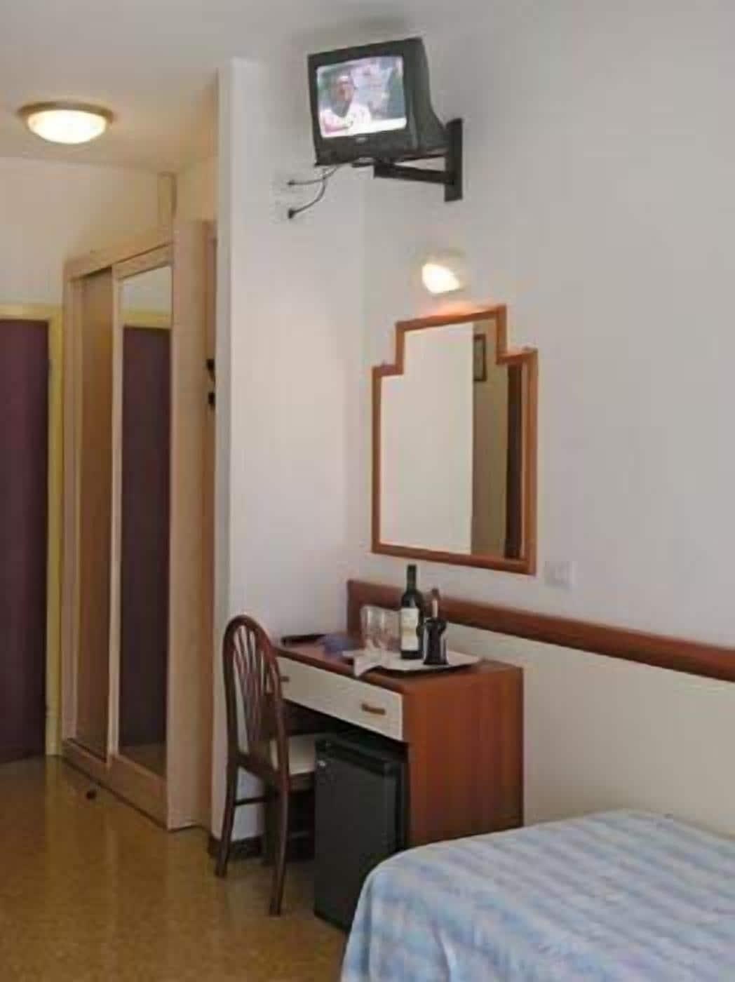 Hotel Bolivar ลิโดดิเยโซโล ภายนอก รูปภาพ